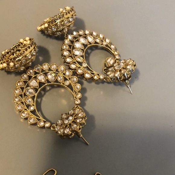 Indian Jewellery (not real gold or diamonds) - Picture 2 of 3